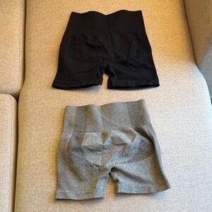 Seamless High-Waist Women's Shorts - Black and Gray